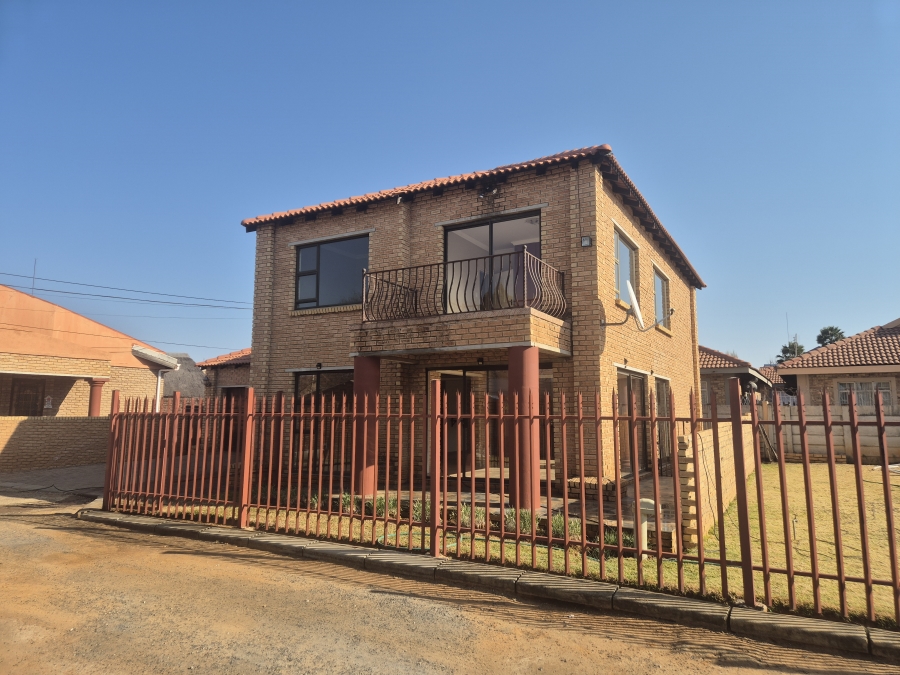 2 Bedroom Property for Sale in Flamwood North West